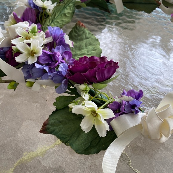 Gorgeous Silk Flowers - purple hues - Picture 6 of 6